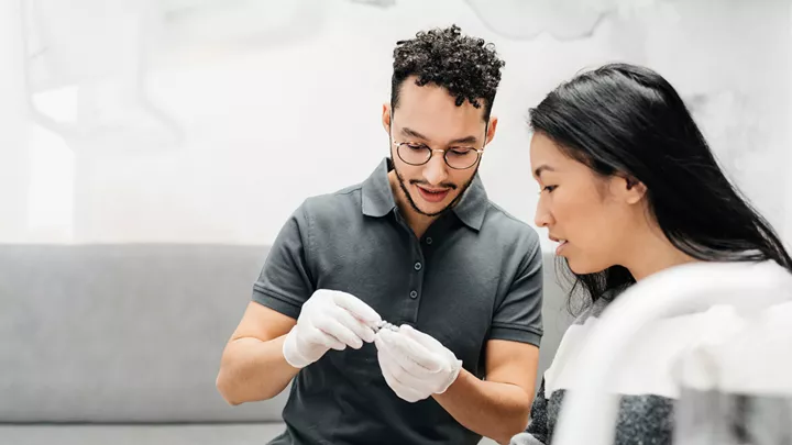 An icon with two clouds