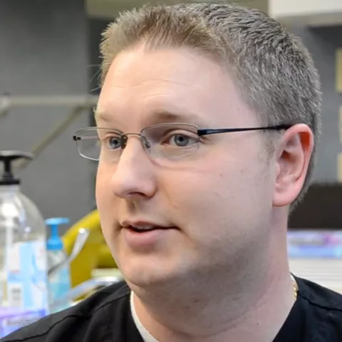 Portretele a patru persoane diferite