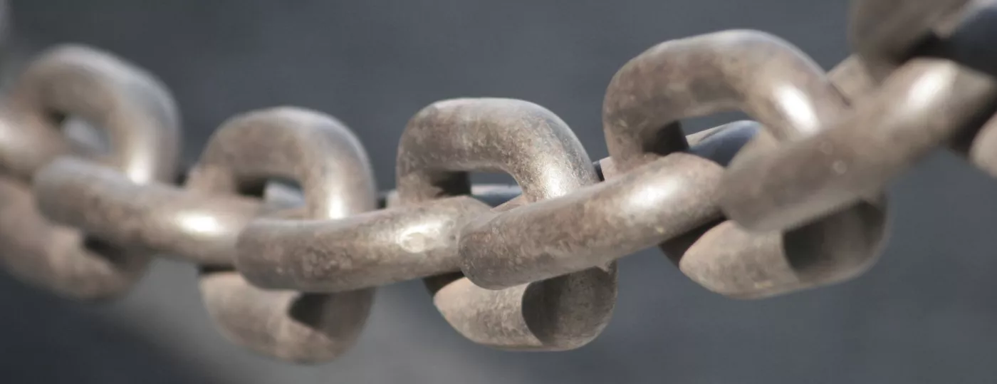 Praxisinhaber und Team bereiten gemeinsam die Argumentationskette für die Behandlung aus.