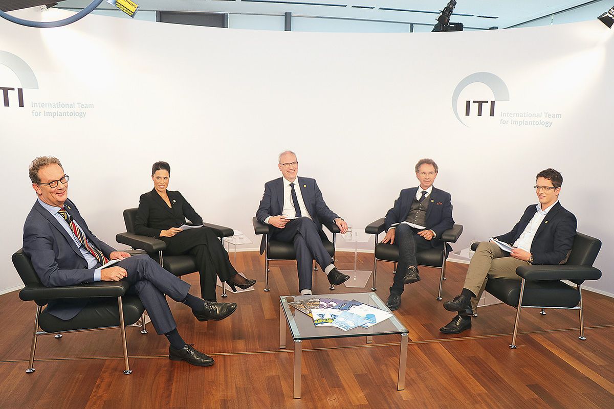 Von links: ZTM Thomas Lassen, Prof. Petra Gierthmühlen, Dr. Georg Bach, Prof. Knut Grötz, Dr. Stefan Röhling