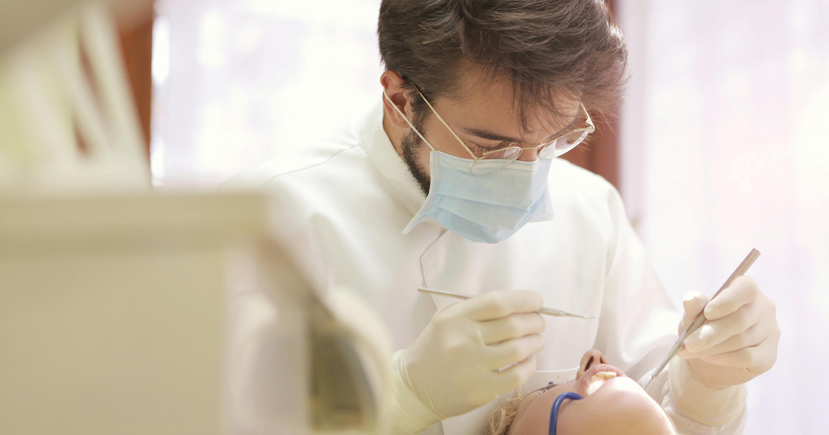 a patient going to the dentist for a check up